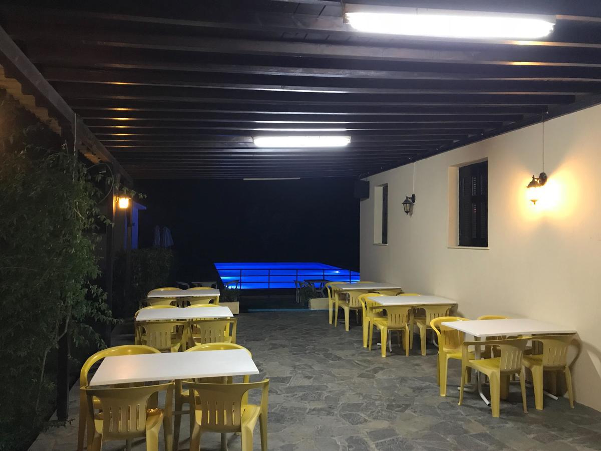 Camping & Bungalows Castle View Misztrász Kültér fotó