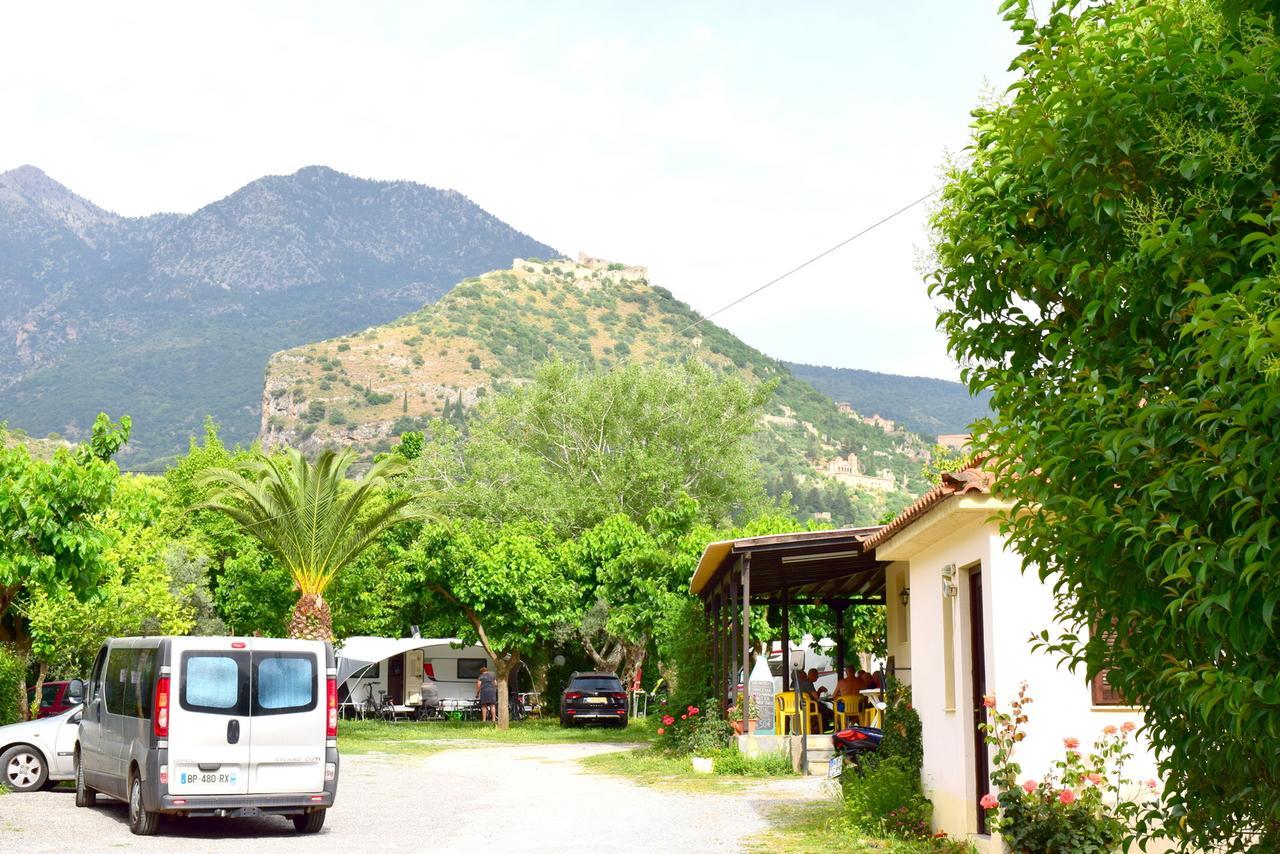 Camping & Bungalows Castle View Misztrász Kültér fotó