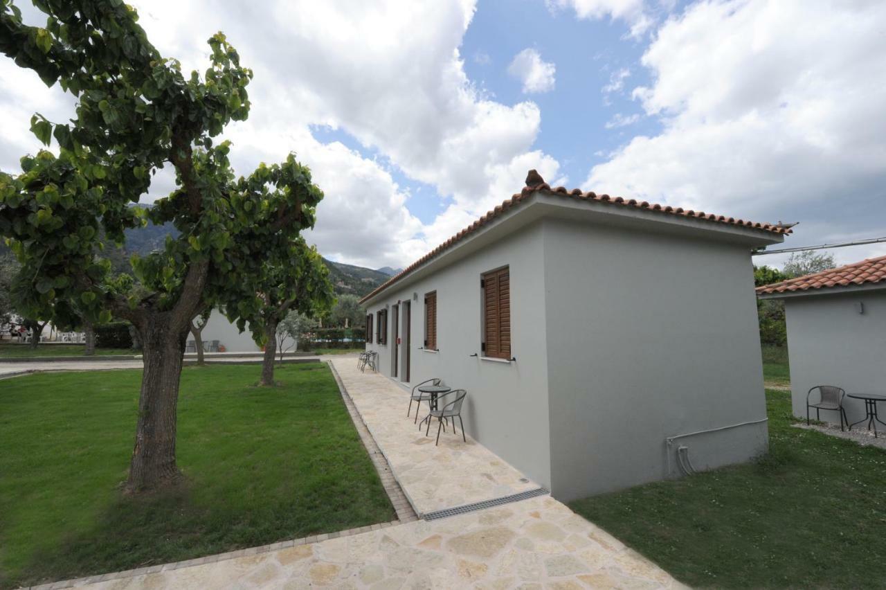 Camping & Bungalows Castle View Misztrász Kültér fotó